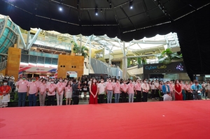 7.31 港珠澳大橋汽車巡遊