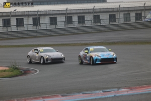 GR86 / BRZ組