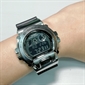 Casio G-SHOCK 6900 系列堅韌無比奢華時尚金屬錶圈男士數碼手錶 GM-6900U-1