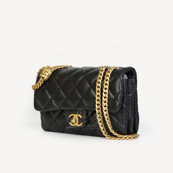 CHANEL-Chanel Adjustable Gold Lock Gold Chain Black 22cm Flap Bag AS3393