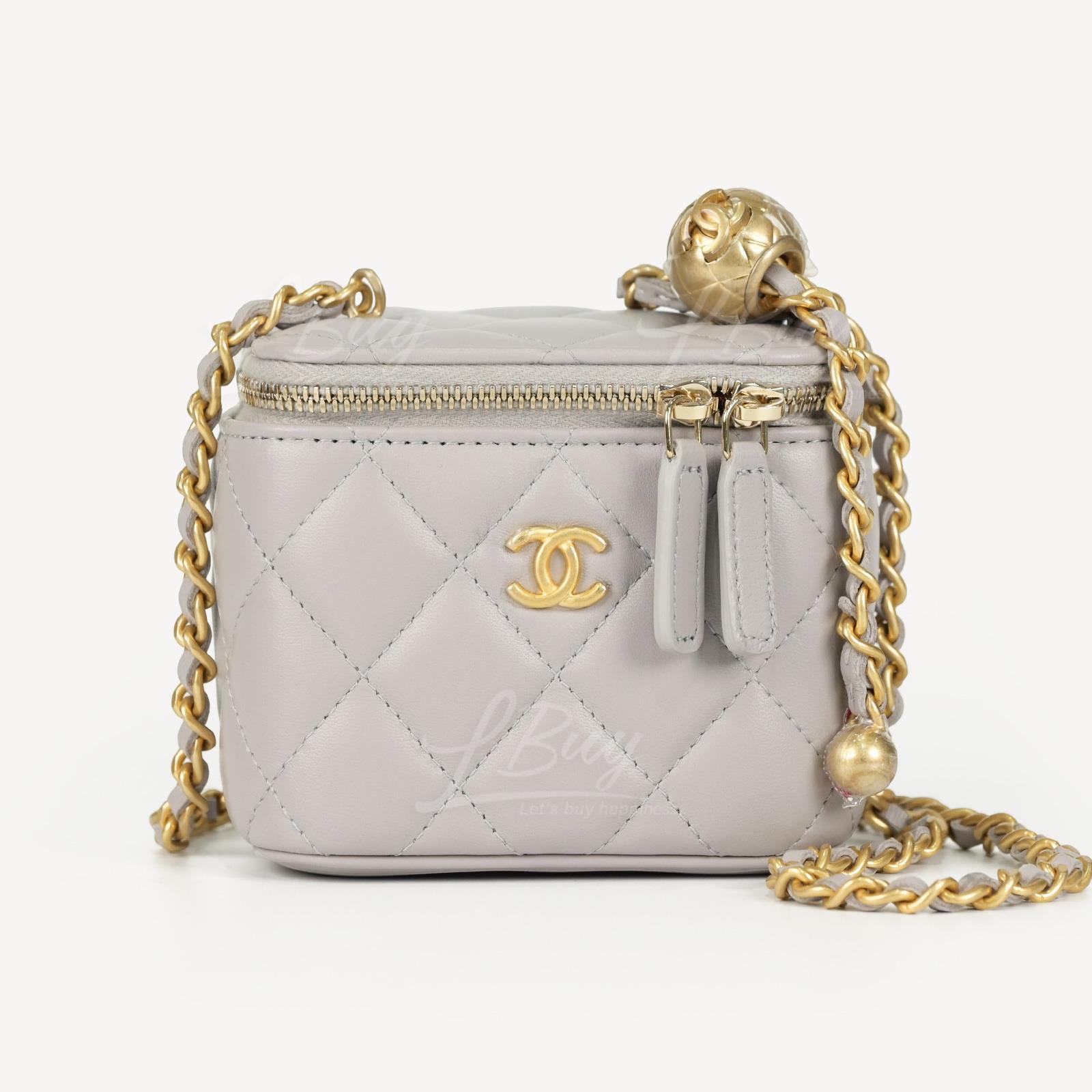 香奈儿-Chanel 小金球镜子盒底CC Logo链条小号化妆袋浅灰色AP1447
