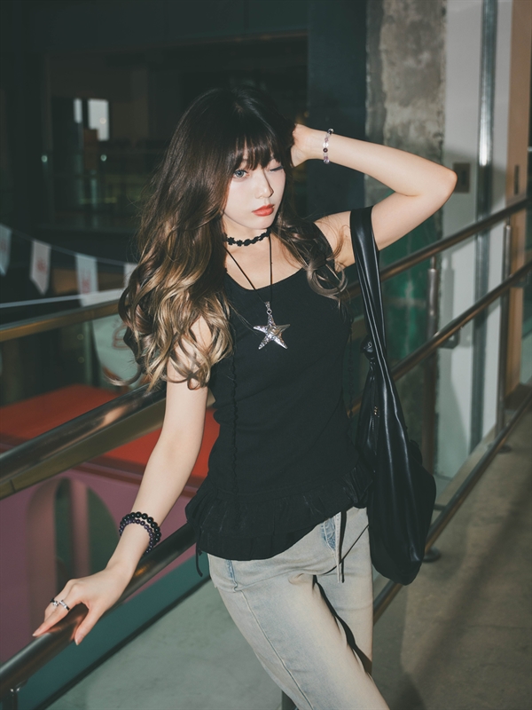 Two Layers Ruffle Hem Vest