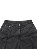  Strap Details Pocket Shorts