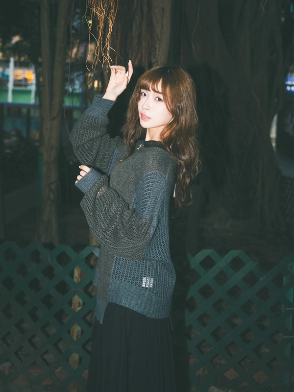 Cut-Out Knit Sweater 