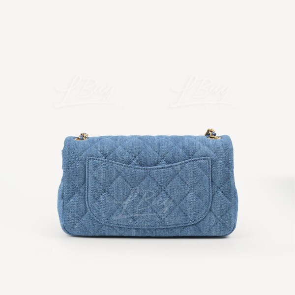 Chanel 22 迷你手袋, 金属质感牛皮革与银色金属, 淡紫— 精品