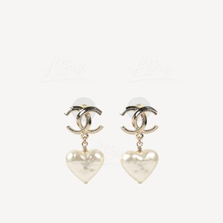 Chanel Pearl White Heart Pendant CC Logo Earrings AB7529