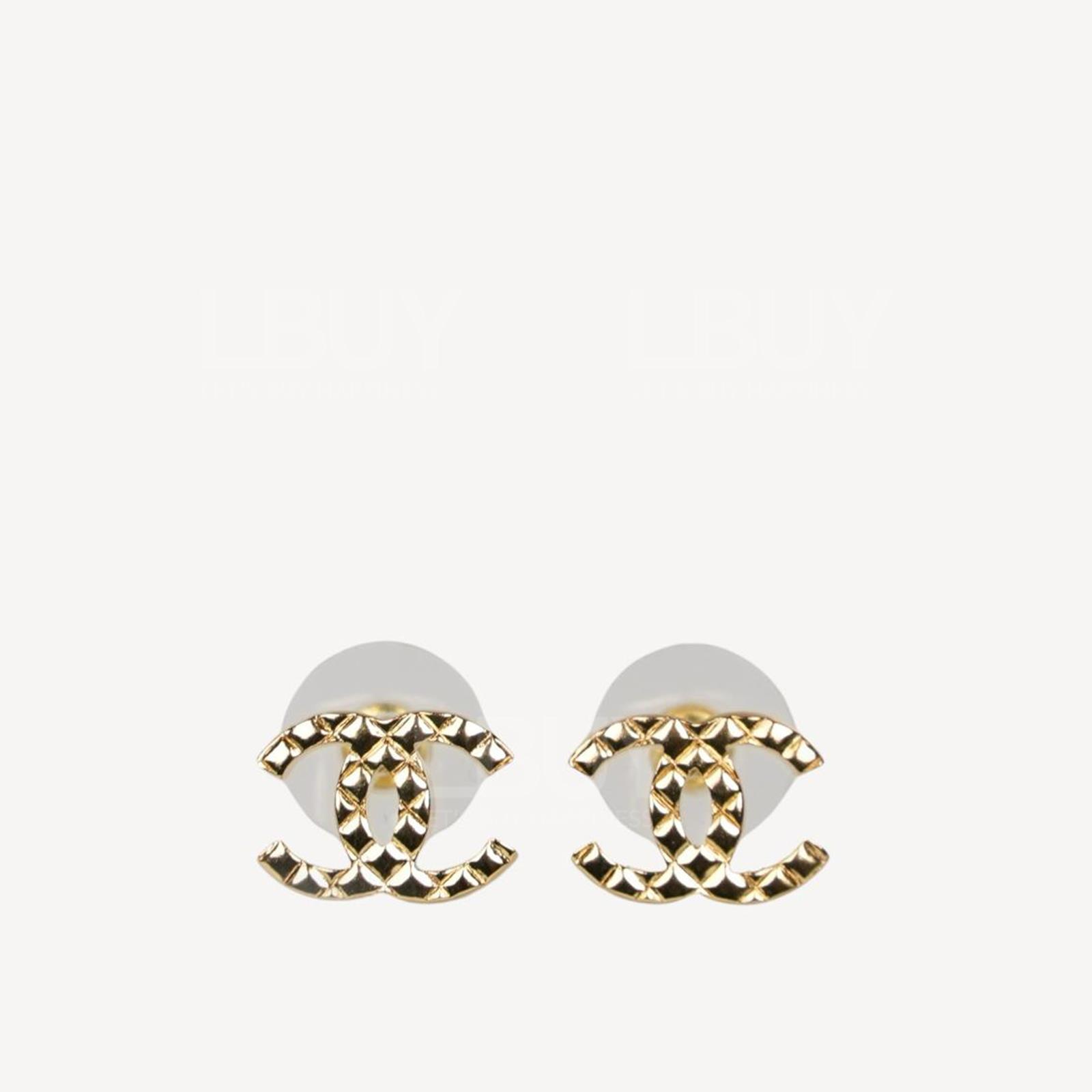 Chanel CC Logo Gold Diamond Pattern Stud Earrings ABD035